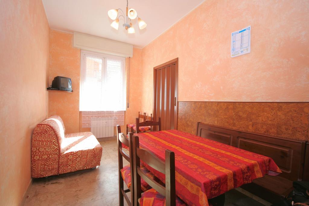 Aria Di Mare Apartment Borghetto Santo Spirito Luaran gambar