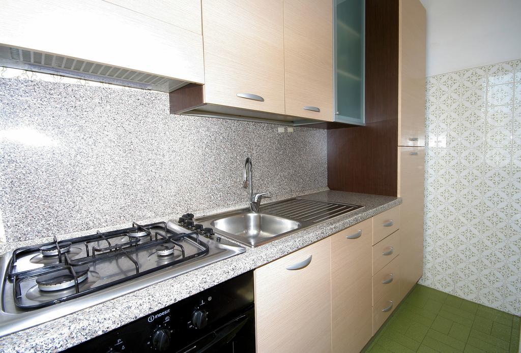 Aria Di Mare Apartment Borghetto Santo Spirito Luaran gambar