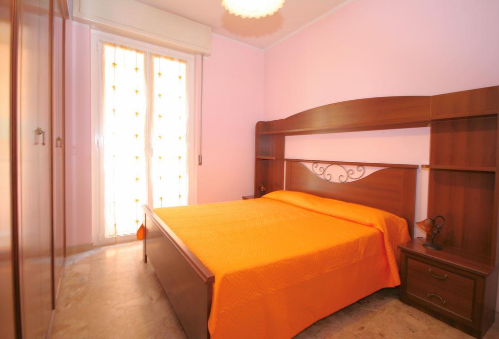 Aria Di Mare Apartment Borghetto Santo Spirito Luaran gambar